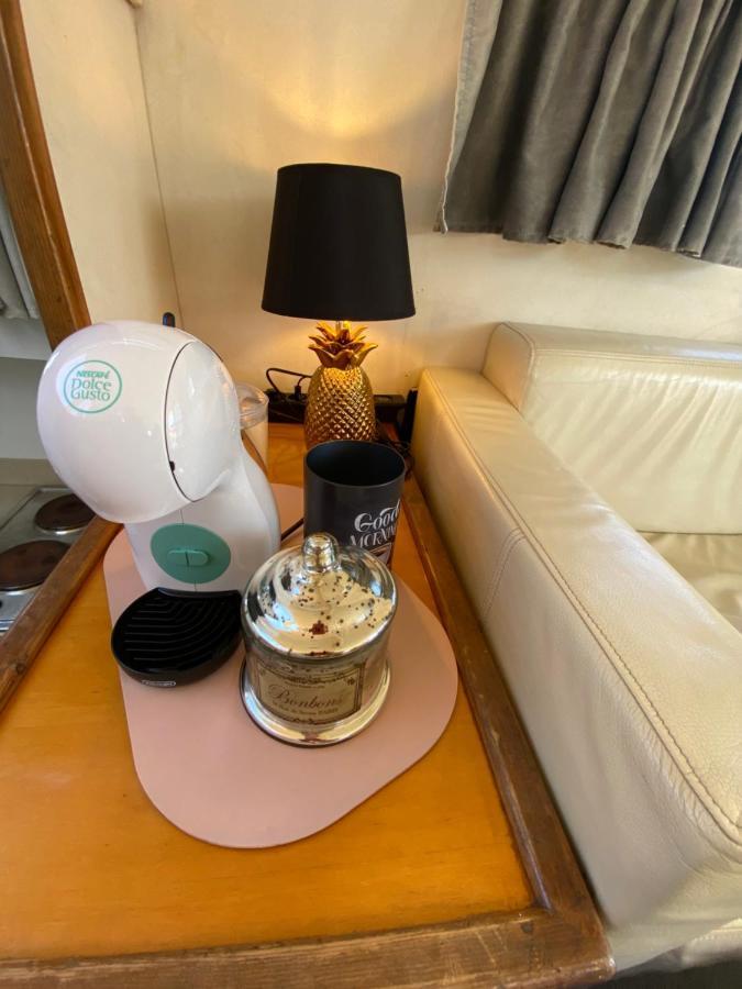 - Divali - Duerme En Un Confortable Yate En Barcelona Hotel Sant Adria de Besos Bagian luar foto